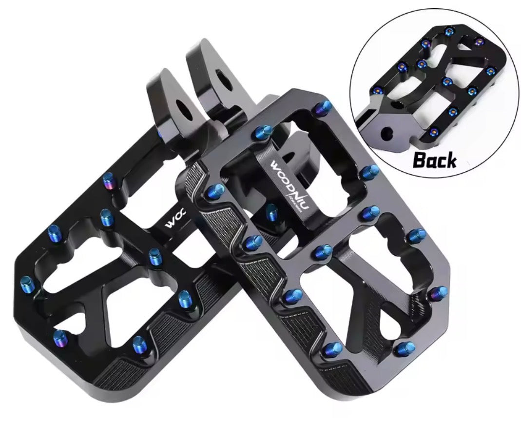 TITANIUM Prickly Style Pegs